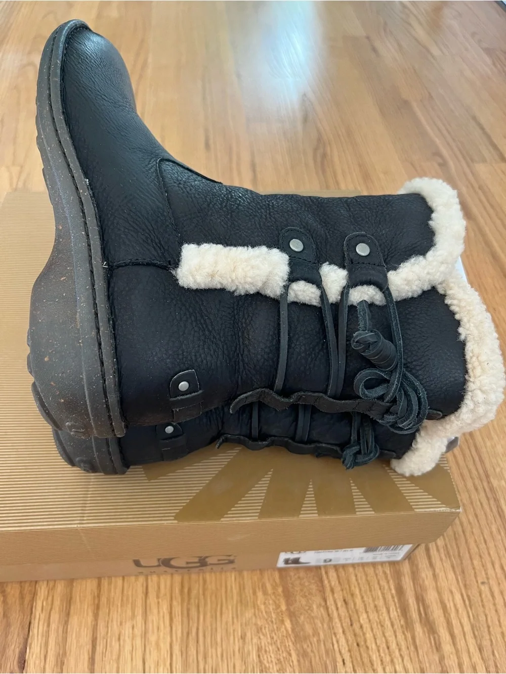 UGG mid calf